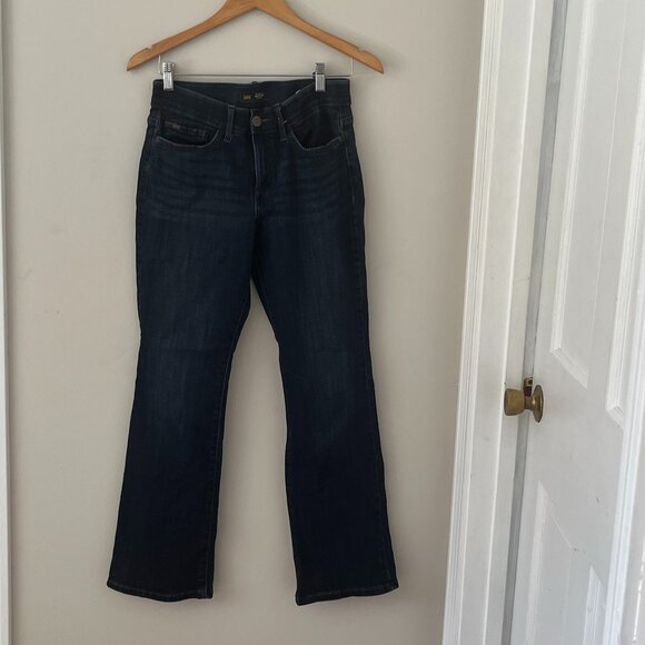 Lee Regular Fit Mid Rise Mini Bootcut size 8 Short Flex Motion - Picture 1 of 7